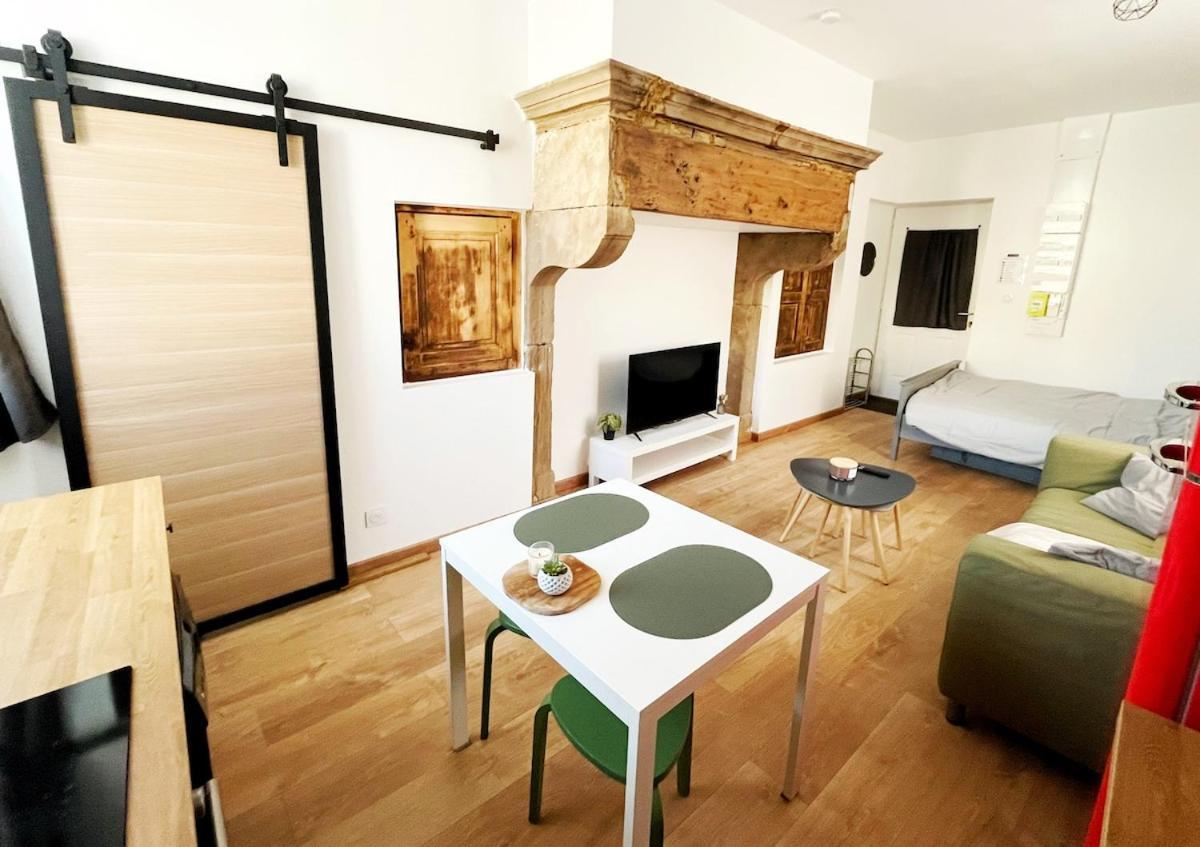 Studio Chic Au Style Retro Moderne Saint-Genix-sur-Guiers Exterior photo