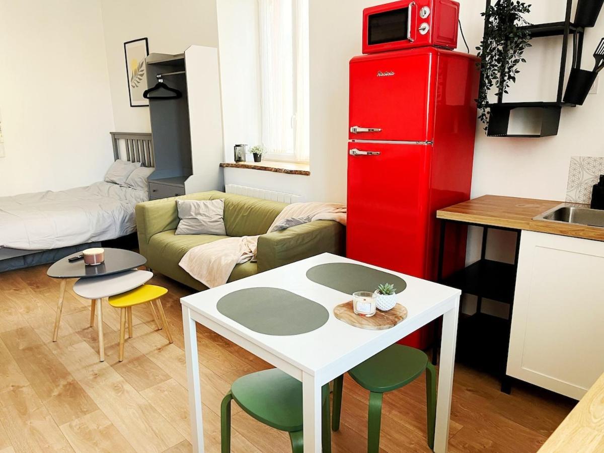 Studio Chic Au Style Retro Moderne Saint-Genix-sur-Guiers Exterior photo