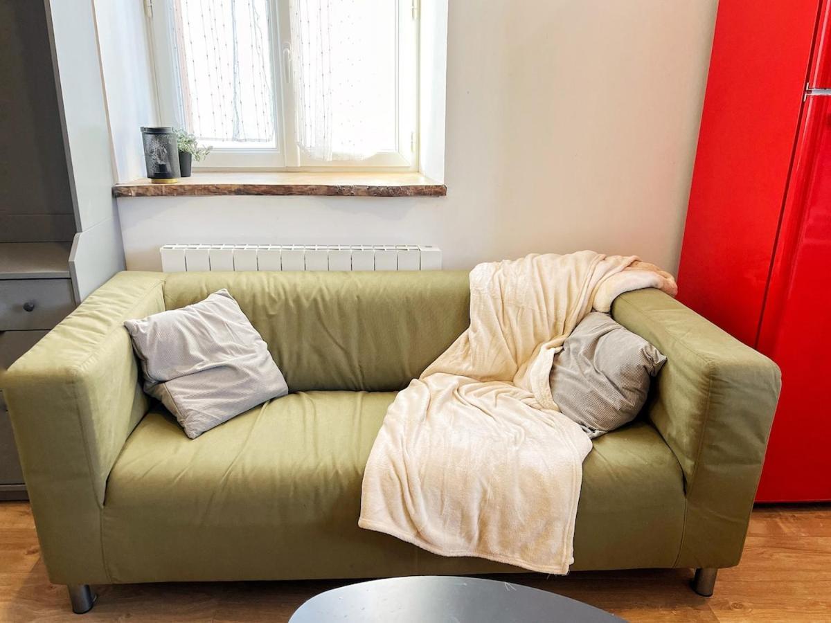 Studio Chic Au Style Retro Moderne Saint-Genix-sur-Guiers Exterior photo