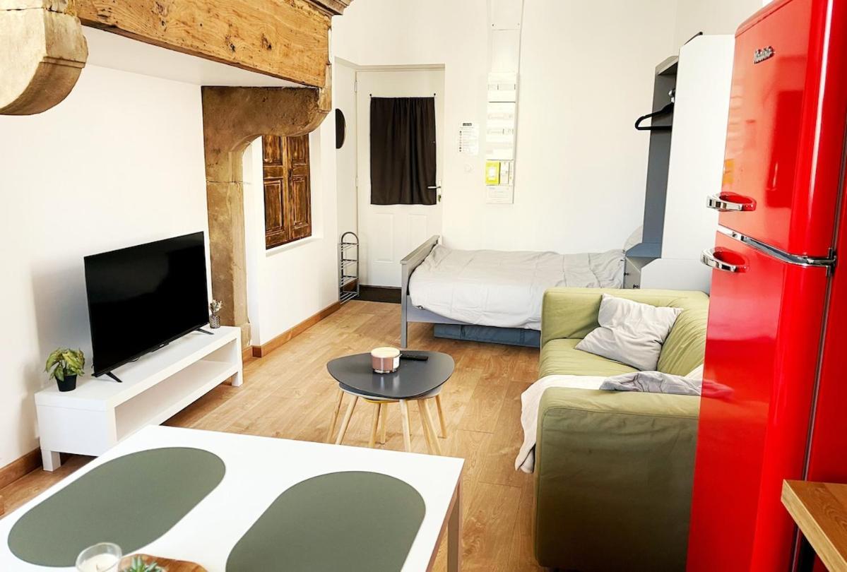 Studio Chic Au Style Retro Moderne Saint-Genix-sur-Guiers Exterior photo