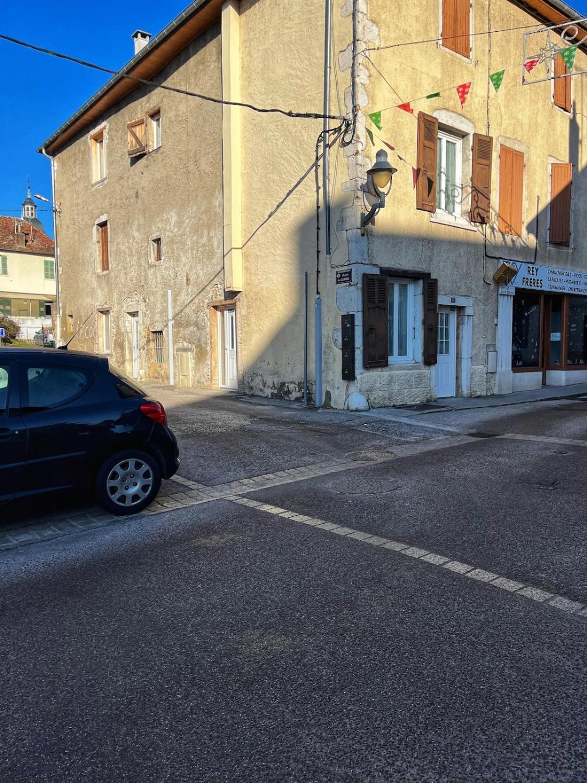 Studio Chic Au Style Retro Moderne Saint-Genix-sur-Guiers Exterior photo